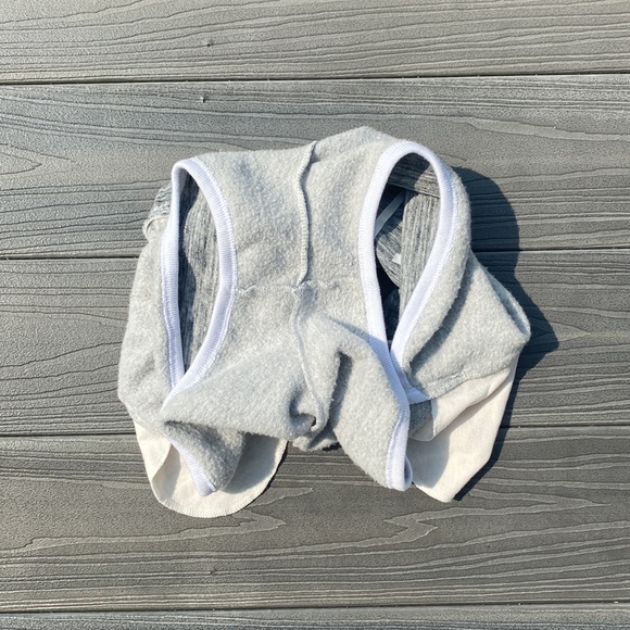 VS PINK 2.5” Curved Hem Sweat Varsity Shorts Heathered Gray Gradient Graphic XS - Picture 14 of 14